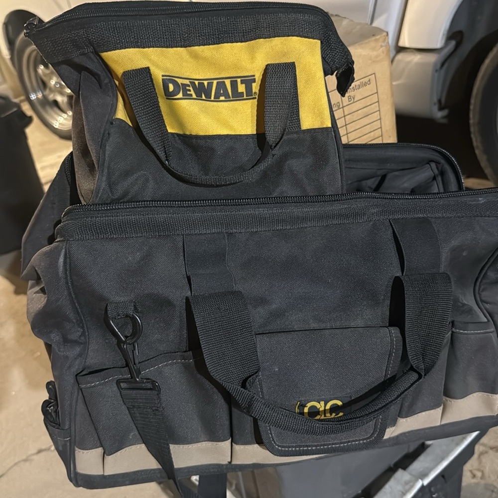 2pk CLC Custom Leathercraft 18-Inch Megamouth Tote Bag and DeWalt tool bag